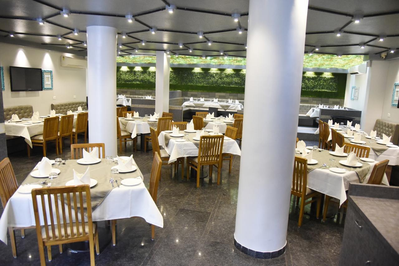 Oyo 10672 Hotel Riviera ناسيك المظهر الخارجي الصورة