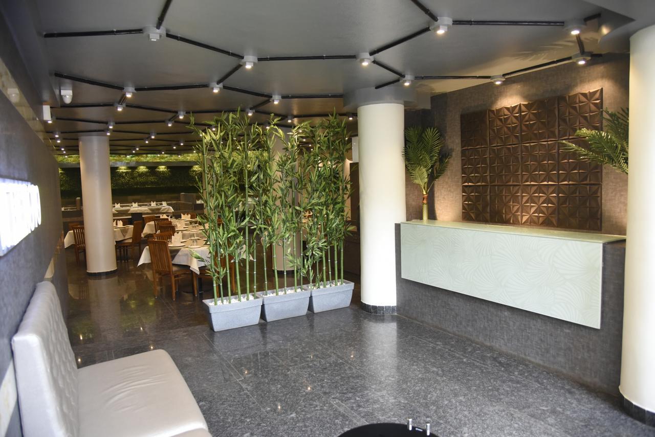 Oyo 10672 Hotel Riviera ناسيك المظهر الخارجي الصورة